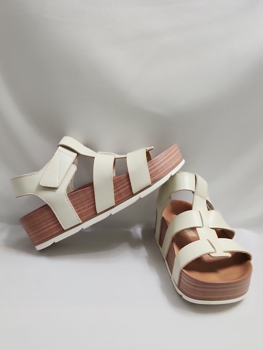 Project Cloud Cream Platform Sandals (Size 7)